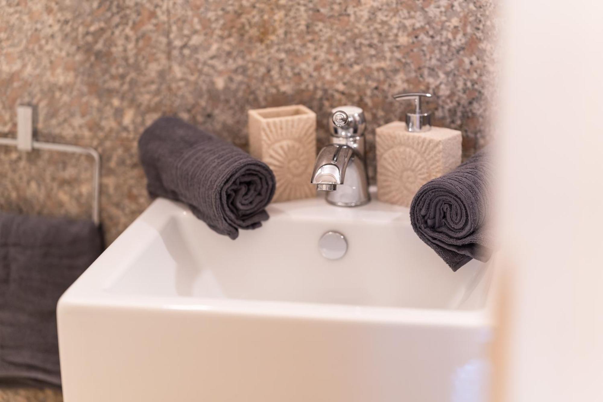 Premium Suites Vienna - Schoenlaterngasse Екстериор снимка