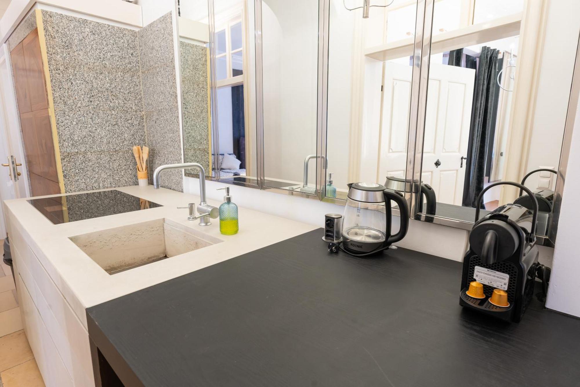 Premium Suites Vienna - Schoenlaterngasse Екстериор снимка